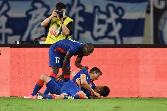 時代浪潮下的綠茵戰(zhàn)場，最新足球資訊匯總