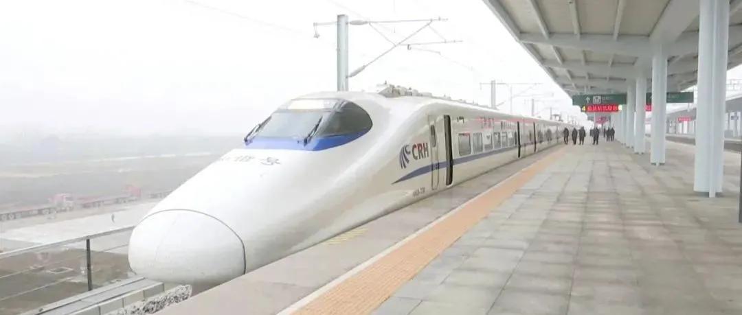 荊州機(jī)場最新動(dòng)態(tài)，小巷深處的航空新篇章與美食驚喜探索