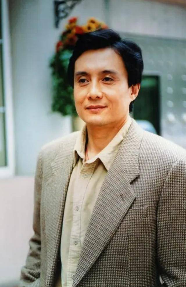 江別鶴演員,江別鶴演員，從舞臺(tái)到熒屏，變化帶來自信與成就的力量