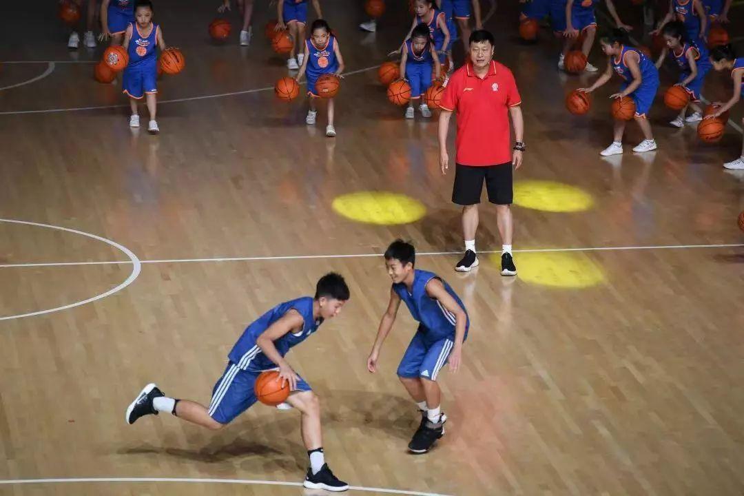 籃球比賽標(biāo)志,籃球比賽標(biāo)志，自信、成長與無限可能性的象征