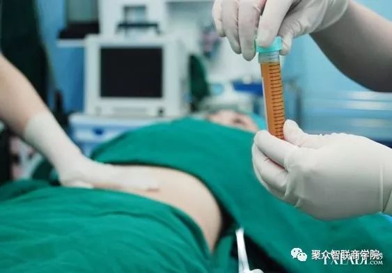 胸部抽脂手術(shù)價(jià)格探秘，小巷深處的美麗秘密及其費(fèi)用解析