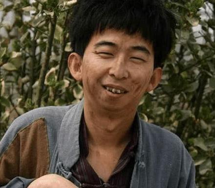 中國(guó)知名男演員簡(jiǎn)介與風(fēng)采展示