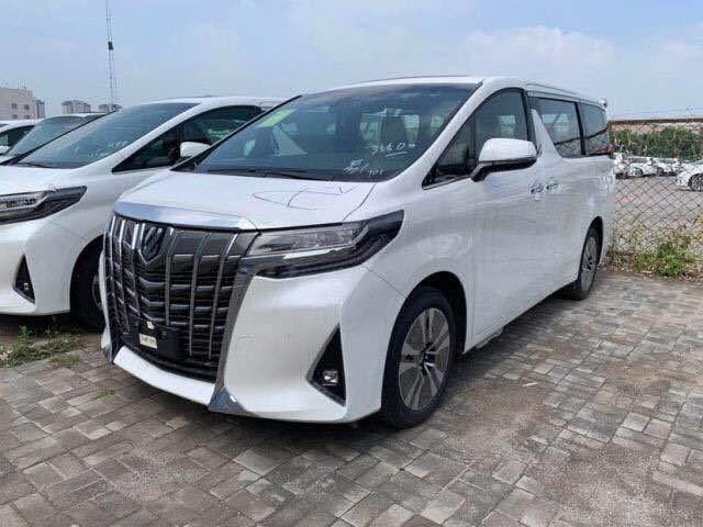 最新款埃爾法圖片展示,最新款埃爾法圖片展示，小巷深處的隱藏瑰寶