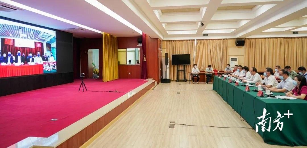 2024年濠江免費(fèi)資料,安全設(shè)計解析說明法_冷靜版95.205