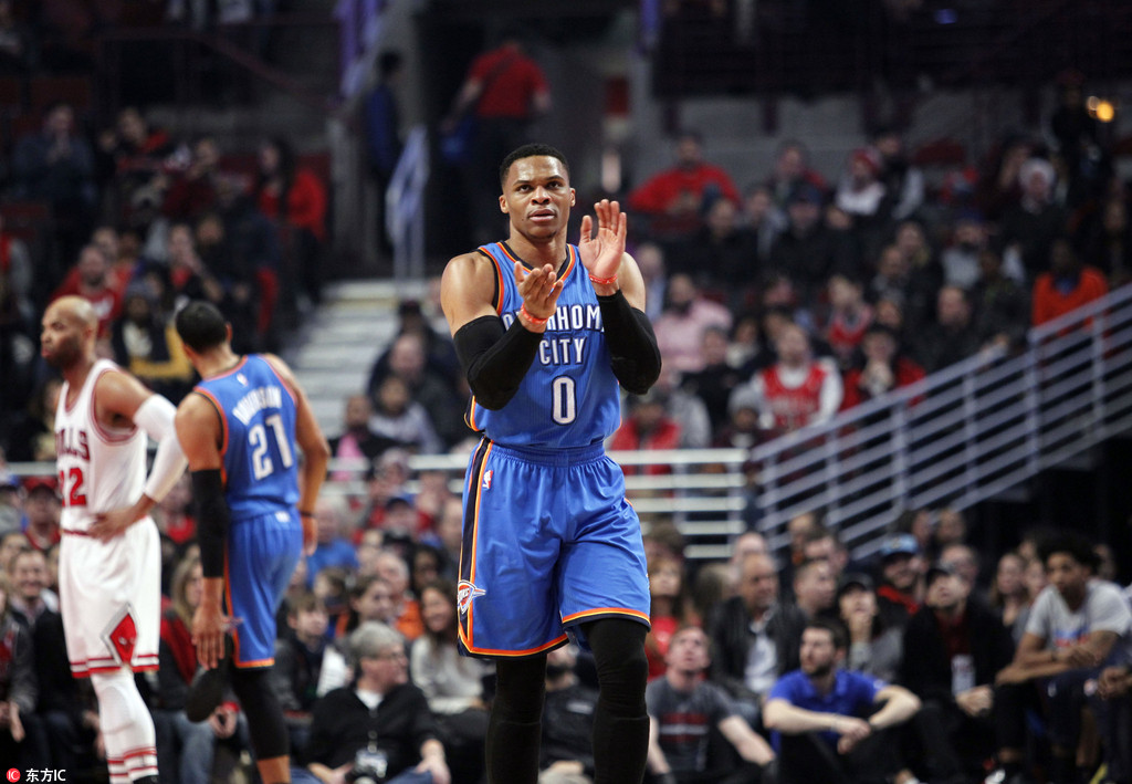 NBA賽場(chǎng)激戰(zhàn)與榮耀時(shí)刻的激烈比拼比分