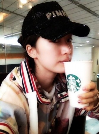 李念最新動(dòng)態(tài)揭秘，熒幕內(nèi)外精彩瞬間全解析?