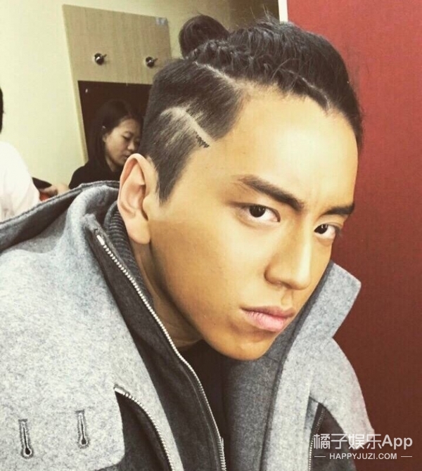 王大陸發(fā)型教程揭秘，溫情故事背后的發(fā)型魅力探索