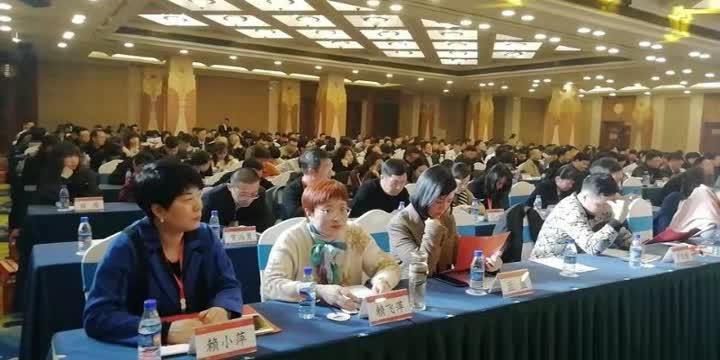 城市傳媒最新動態(tài)，引領(lǐng)城市傳播新潮流的先鋒力量。