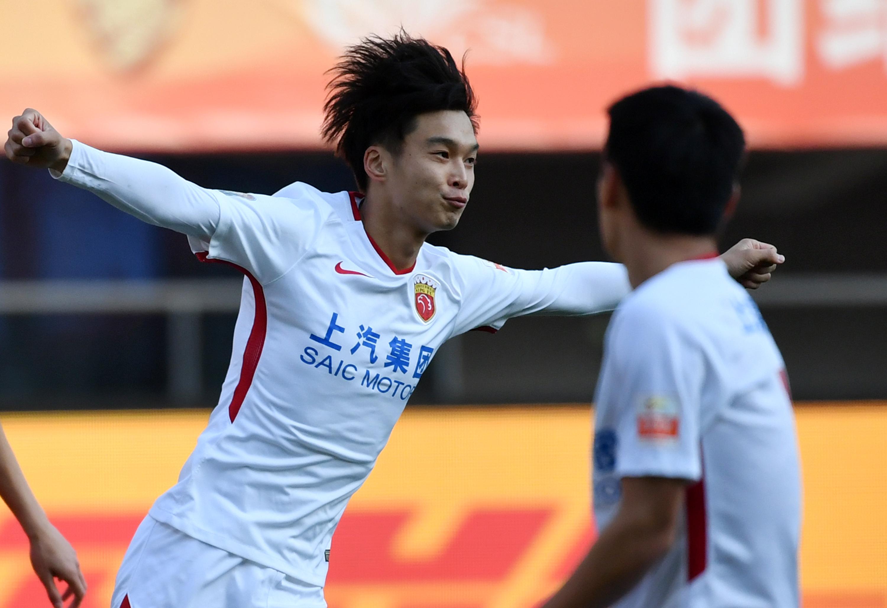 上港今日賽事與小巷中的獨特風情，隱藏魅力小店的探索