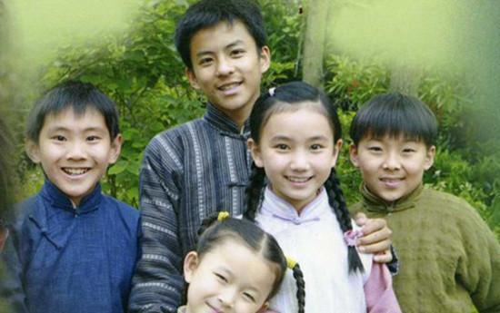 五個(gè)孤兒的電視劇故事，成長與挑戰(zhàn)