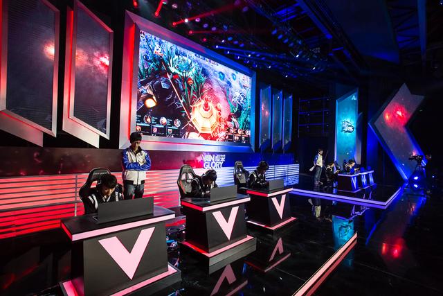 電競比賽的魅力，歷史背景、重大事件與時代印記的追溯