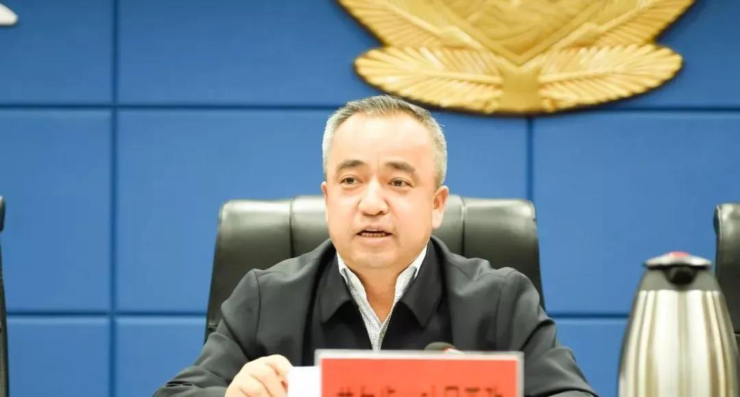 新疆組織部最新任命下的驚喜發(fā)現(xiàn)，探秘小巷特色小店