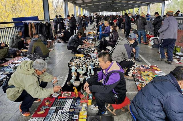 最新熱門地攤好貨大揭秘，不容錯過的購物盛宴！