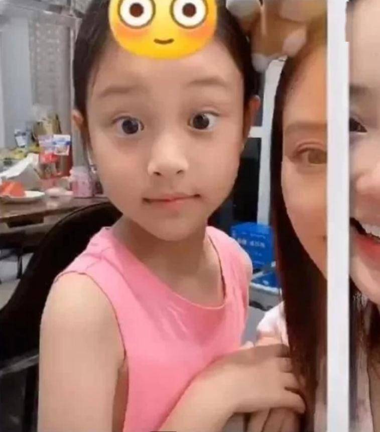 甜馨最新動態(tài)，成長、發(fā)展與科技影響下的成長軌跡