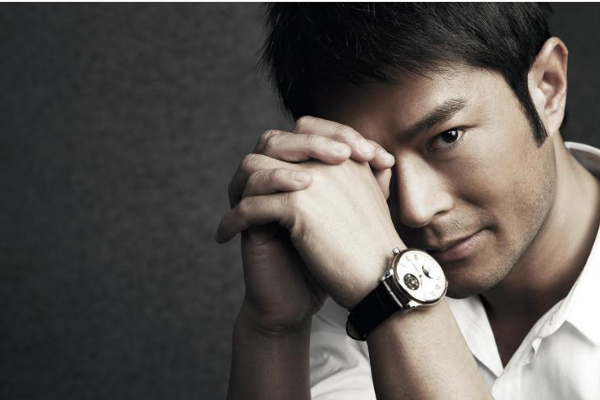 一線明星年收入詳解，如何了解并計算一線明星的年度收入全過程