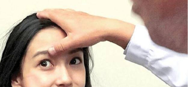 明星換牙，展現(xiàn)變化魅力，自信成就夢想的力量