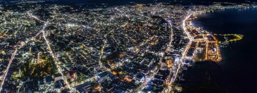 晚安資訊精選，變化中的學(xué)習(xí)之路，自信成就輝煌人生之路