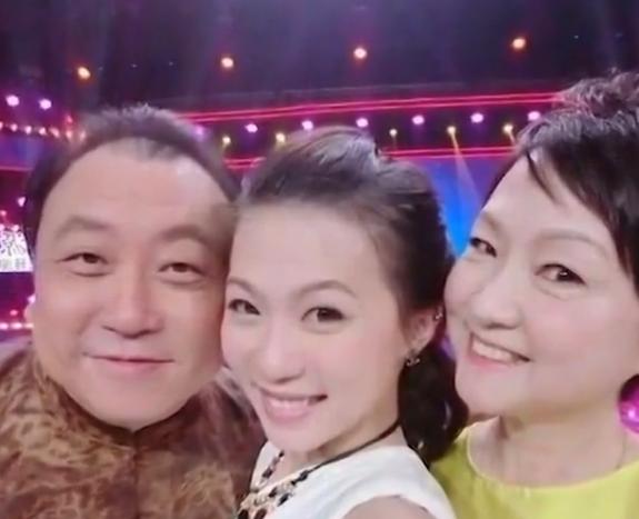 鐵血尖刀演員探尋小巷隱秘瑰寶的秘密