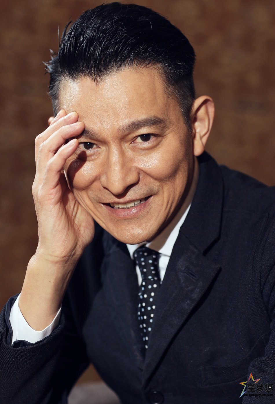 揭秘明星眼中的劉德華，巷弄深處的秘密與特色小店的奇遇