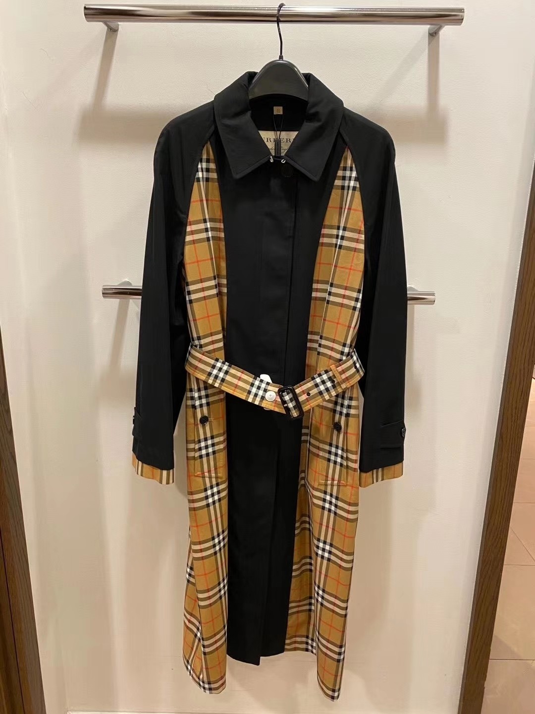 巴寶莉新款風(fēng)衣，時(shí)尚巔峰之選，引領(lǐng)潮流新風(fēng)尚