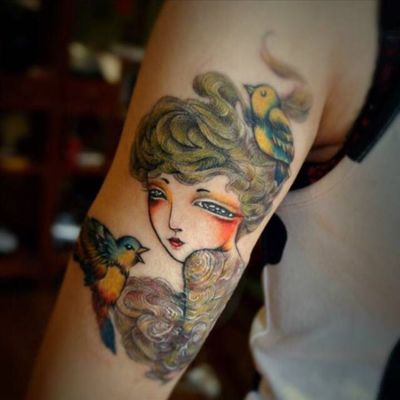 揭秘未來流行趨勢，2025熱門紋身圖案——小巷深處的獨(dú)特紋藝小店