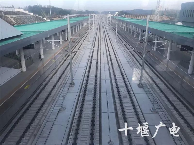 漢十高鐵最新進(jìn)展，速度與親情的交織之旅