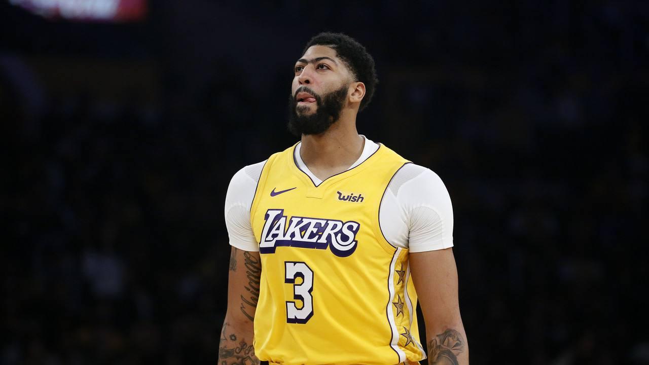 詹姆斯最新數(shù)據(jù)排行，變化、學(xué)習(xí)與自信的力量展現(xiàn)風(fēng)采