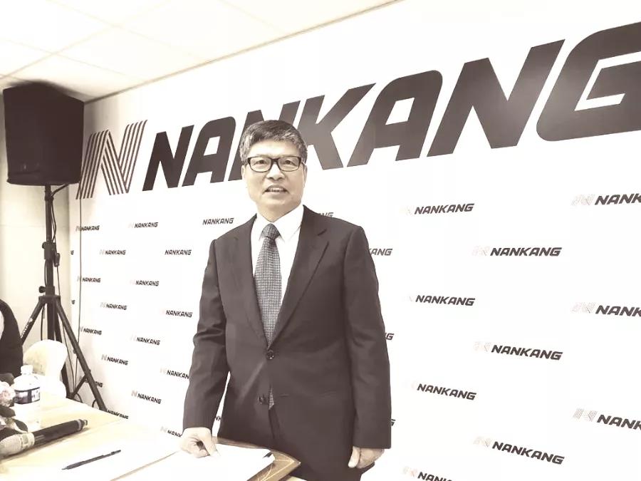 侯股票，股市風云人物的投資洞察與策略解析