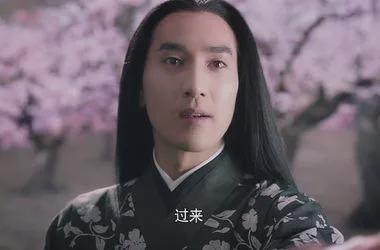 夜華演員揭秘，隱秘瑰寶藏于小巷之中