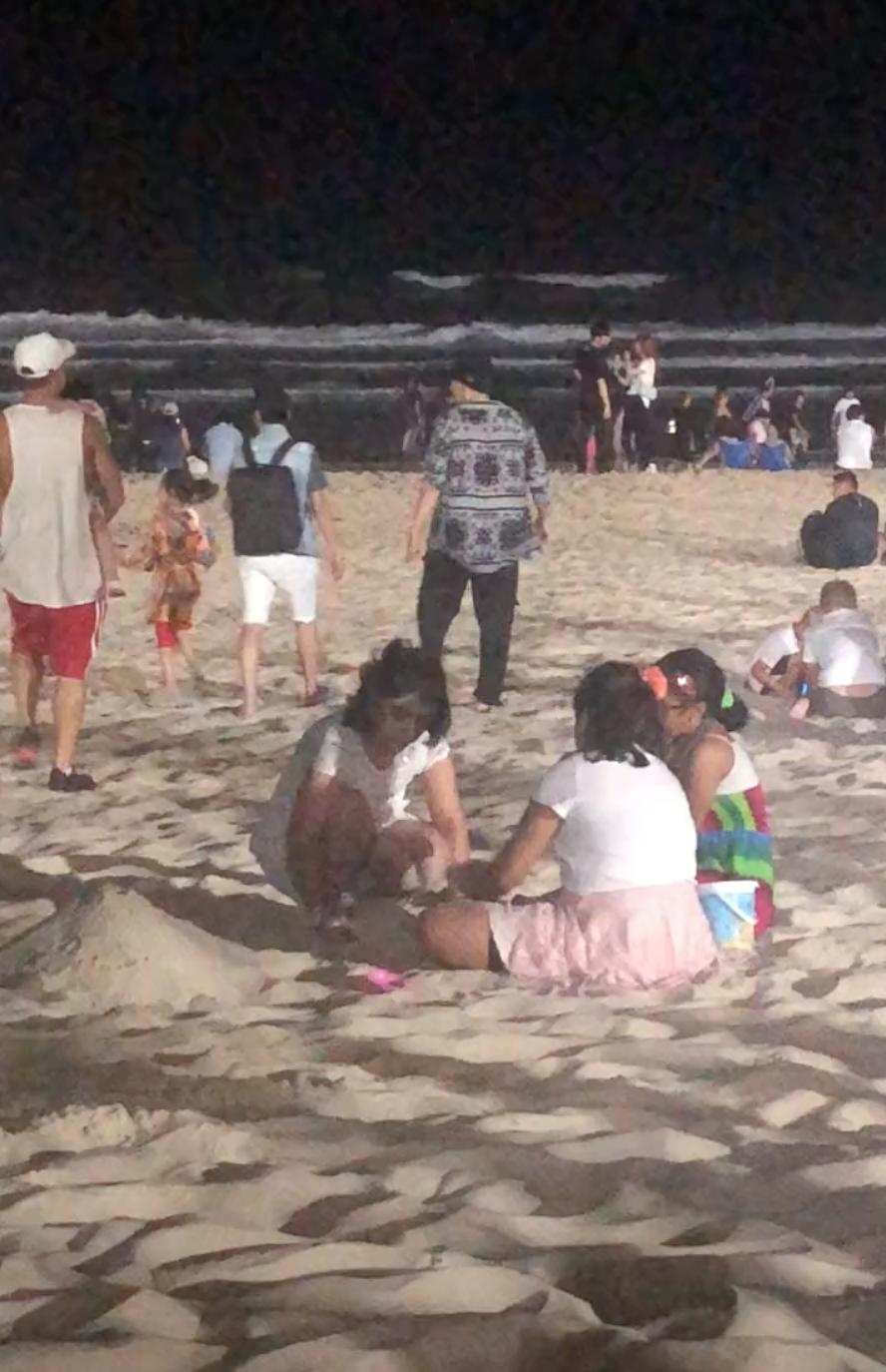 夏日浪漫度假指南，沙灘夫妻的甜蜜時光????