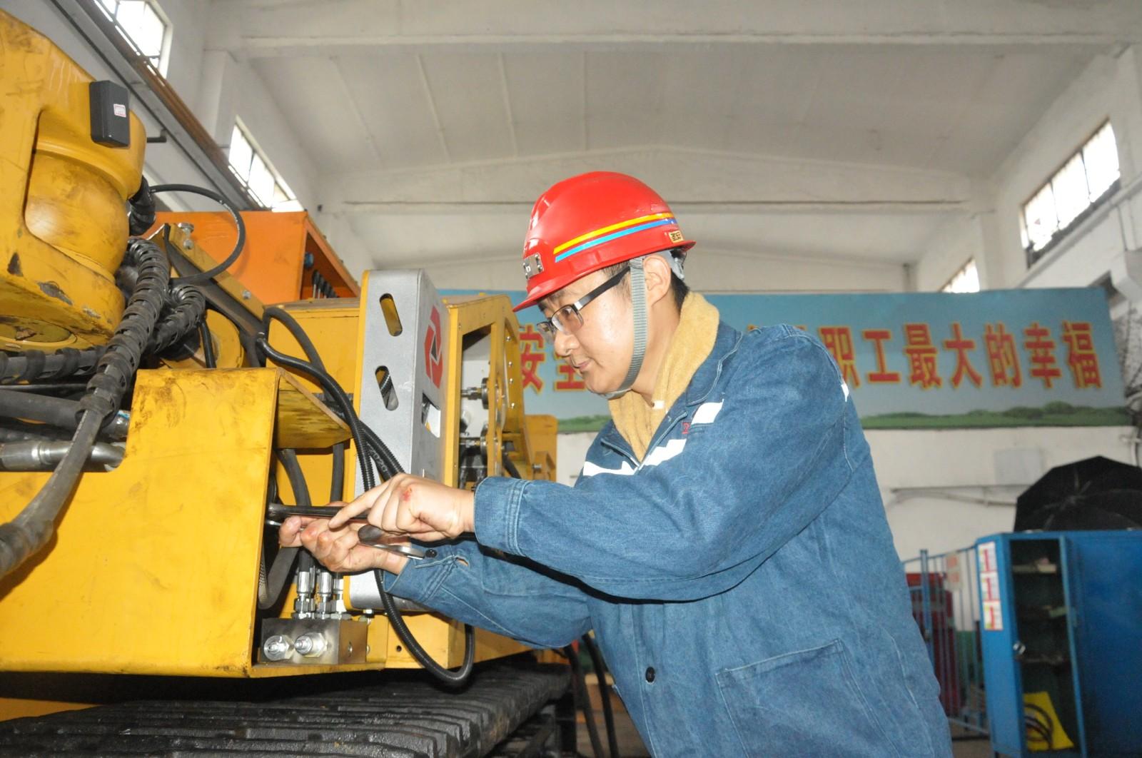 革新礦山開采技術(shù)的先鋒，最新綜掘機(jī)介紹與探索