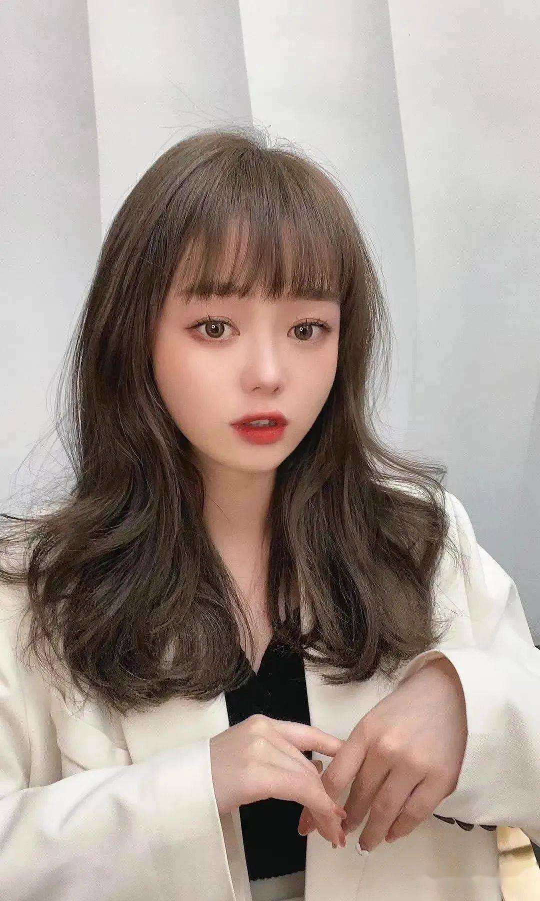 最新流行發(fā)型造型詳解，步驟指南與造型展示