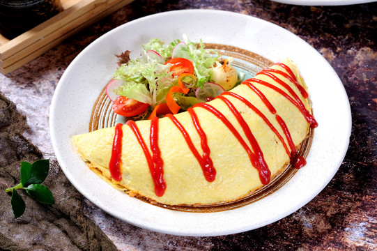 最新蛋包飯，烹飪新潮還是傳統(tǒng)美食改良的魅力展現(xiàn)？