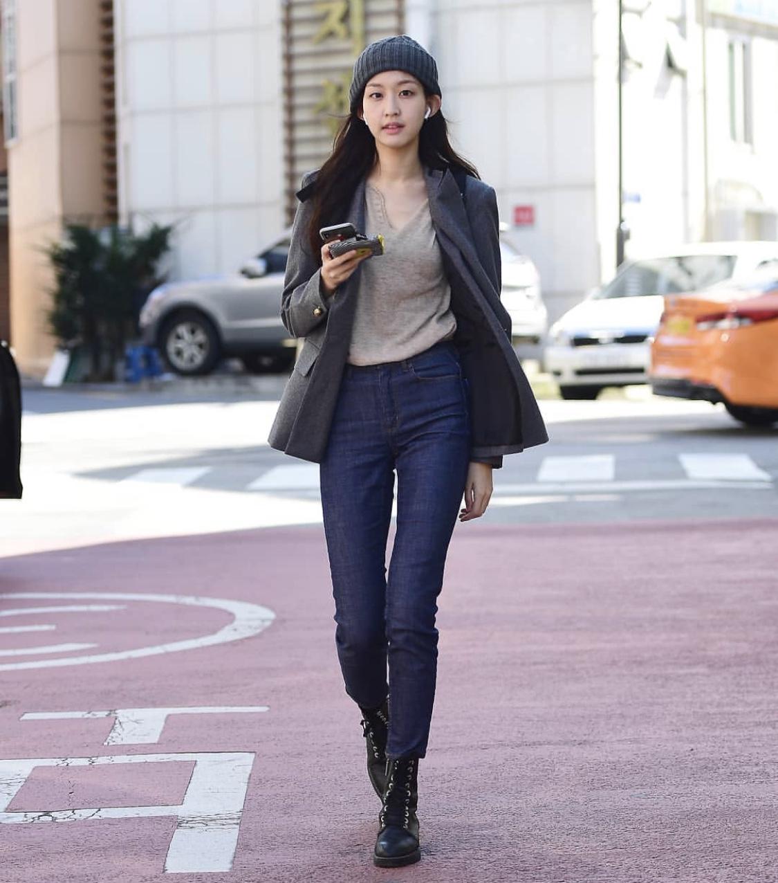 韓國街拍最新時尚潮流前線風(fēng)采展示