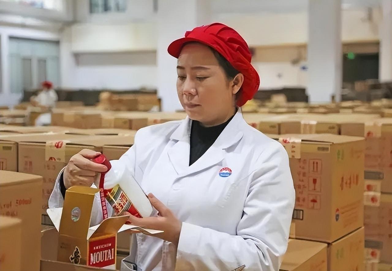 貴州茅臺酒廠最新動態(tài)，酒香四溢的溫情日常