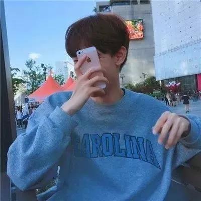 2025男生最新微信名字精選，勵(lì)志前行，與時(shí)代共舞