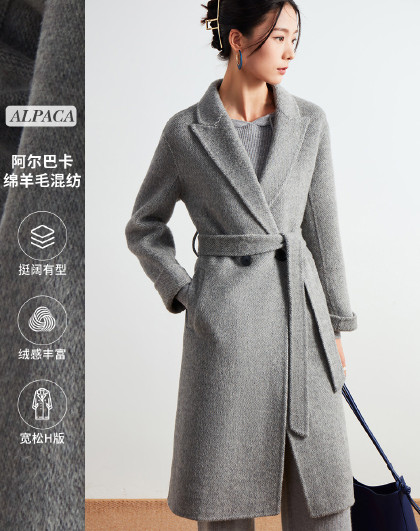 阿爾巴卡大衣最新時尚版本，小巷深處的時尚秘境探索