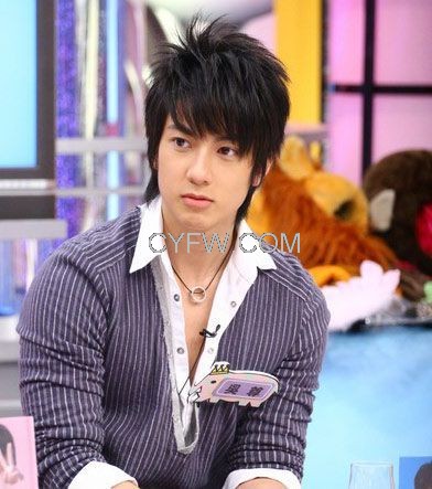 吳尊最新發(fā)型鬢發(fā)理光，魅力新造型的步驟指南