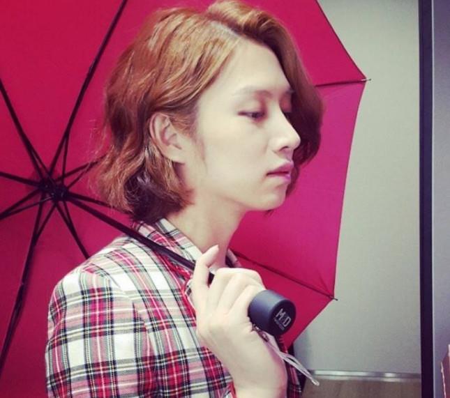 金希澈最新動(dòng)態(tài)揭秘，日常趣事與真摯友情回顧