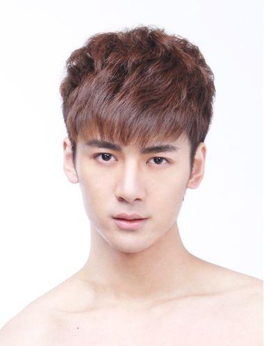 最新青年短發(fā)型圖片男的友情故事與發(fā)型風采展示
