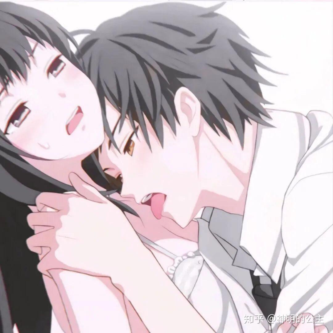 動(dòng)漫情侶頭像最新版，自然美景中的浪漫之旅