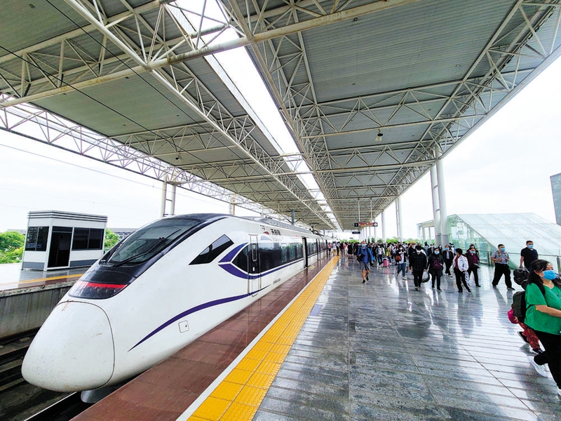 成灌快鐵最新動態(tài)，鐵路情懷與隱藏美食探秘小巷故事